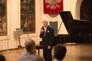 1181st Liszt Evening, The Silesian Piast Dynasty Castle in Brzeg, 24th Oct 2015.<br> Edvinas Minkstimas - piano, Juliusz Adamowski - commentary. Photo by Tomasz Rendecki.
